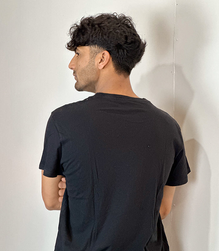 H&M Black Tee | Size: Large
