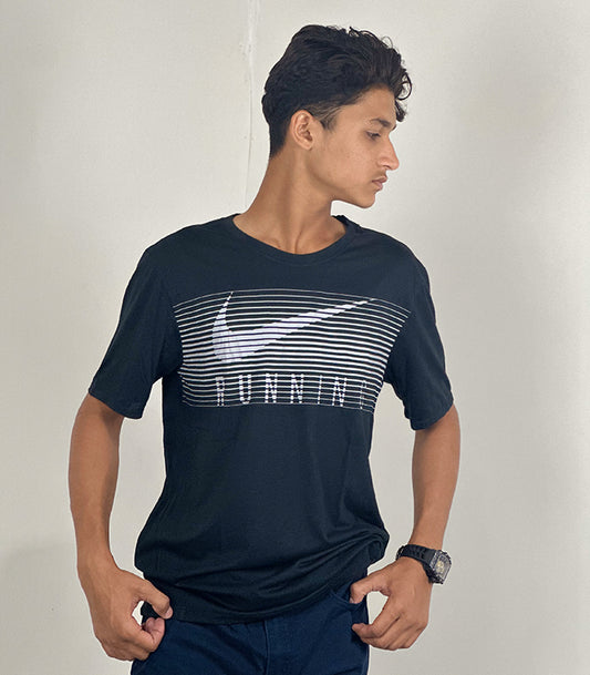 Nike Dry Fit UV Running T Shirt | Size: Medium