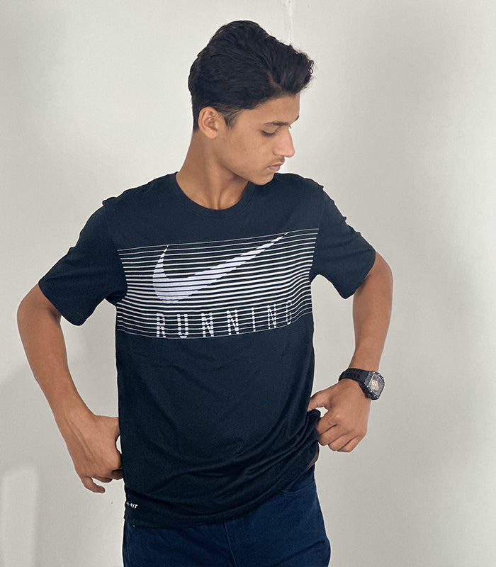 Nike Dry Fit UV Running T Shirt | Size: Medium