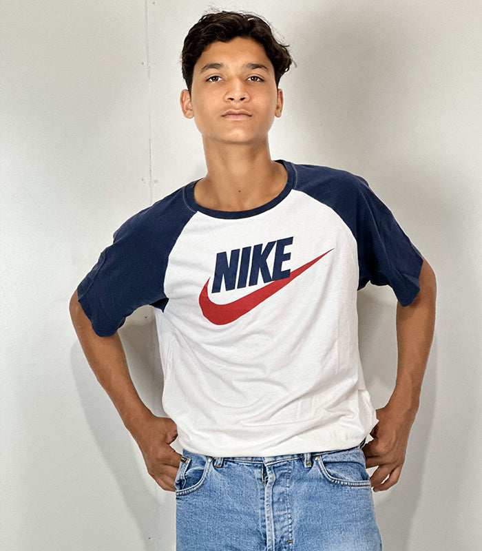 Nike - The Nike Tee White Colorblock Cotton | Size: Medium