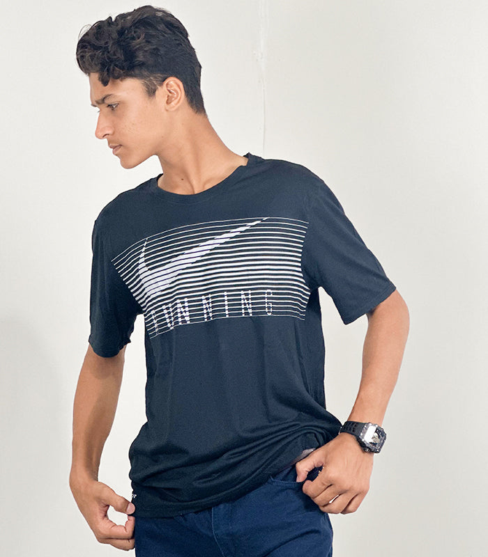 Nike Dry Fit UV Running T Shirt | Size: Medium